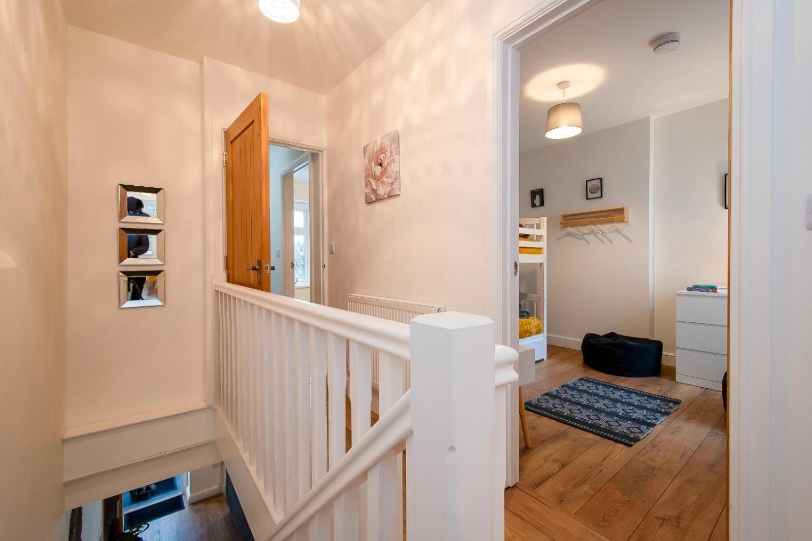 Casa One Hundred - A Beautiful 4 Bed House On The Beach Front Swansea Exterior foto