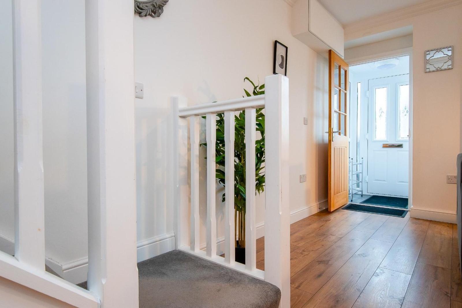 Casa One Hundred - A Beautiful 4 Bed House On The Beach Front Swansea Exterior foto