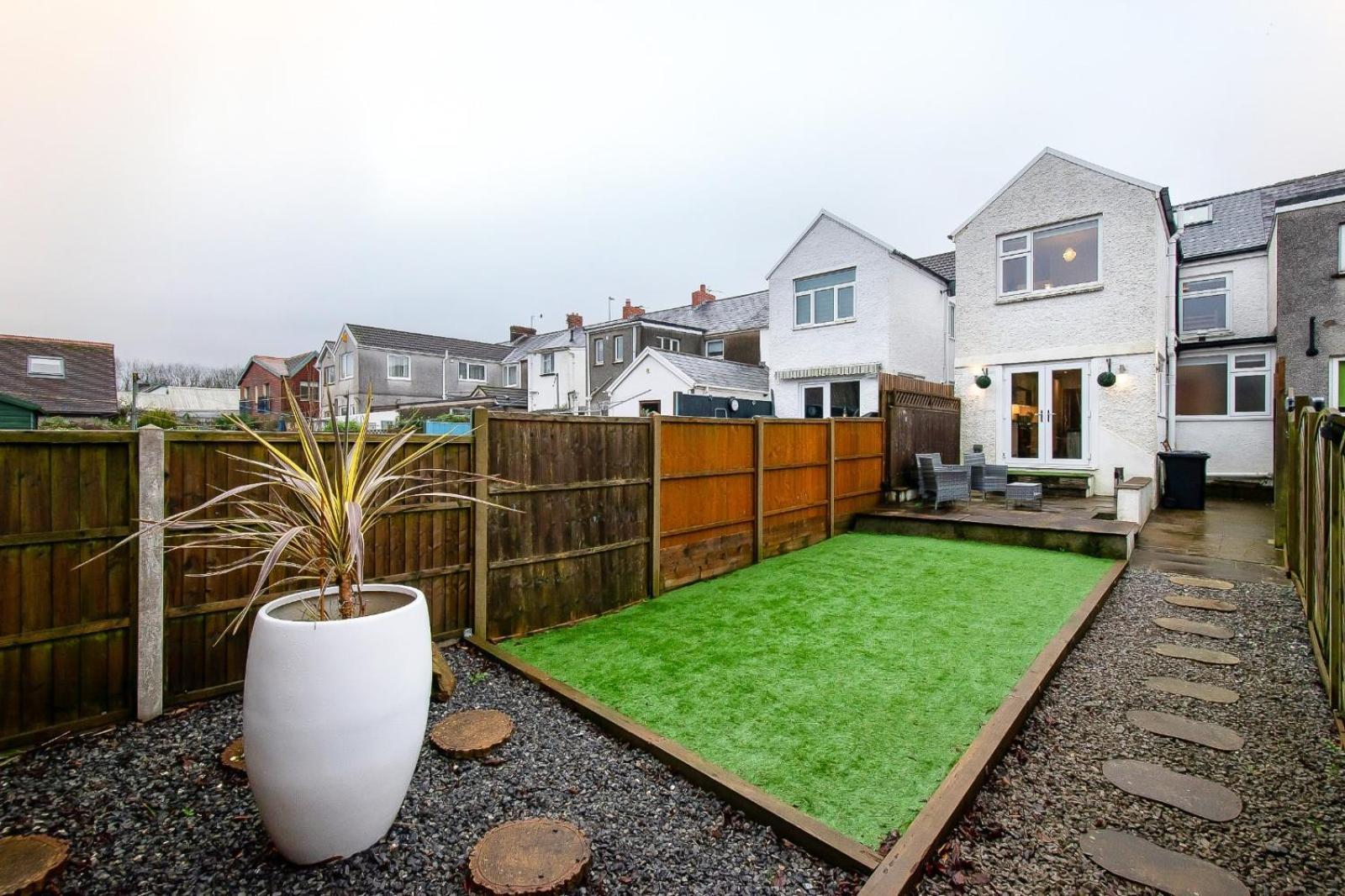 Casa One Hundred - A Beautiful 4 Bed House On The Beach Front Swansea Exterior foto