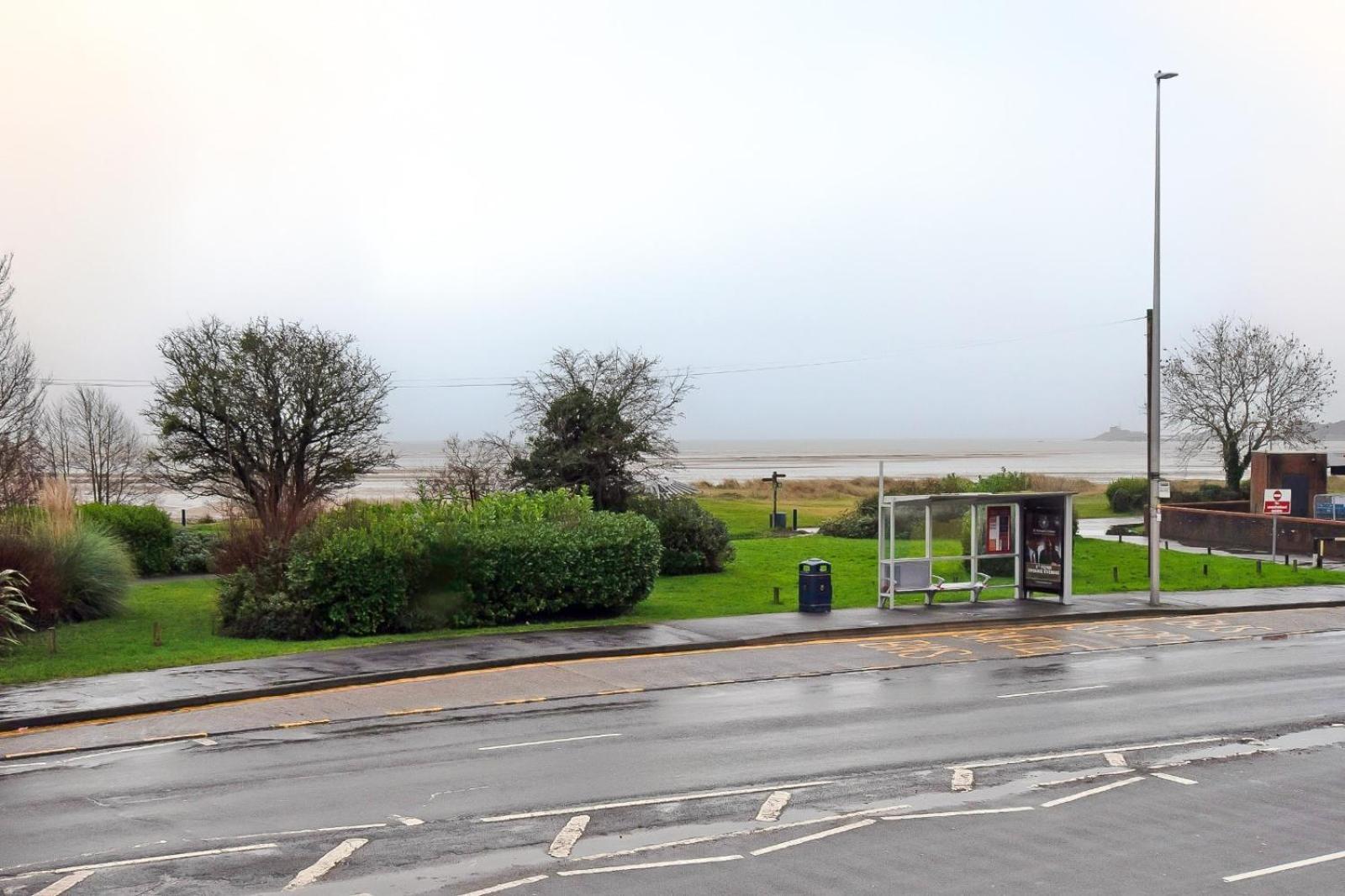 Casa One Hundred - A Beautiful 4 Bed House On The Beach Front Swansea Exterior foto