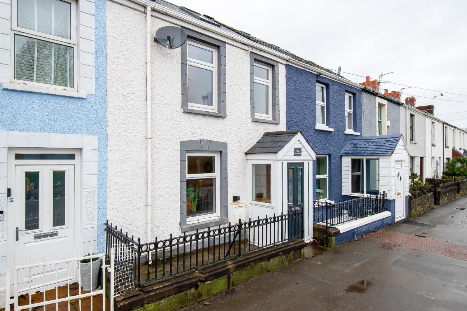Casa One Hundred - A Beautiful 4 Bed House On The Beach Front Swansea Exterior foto