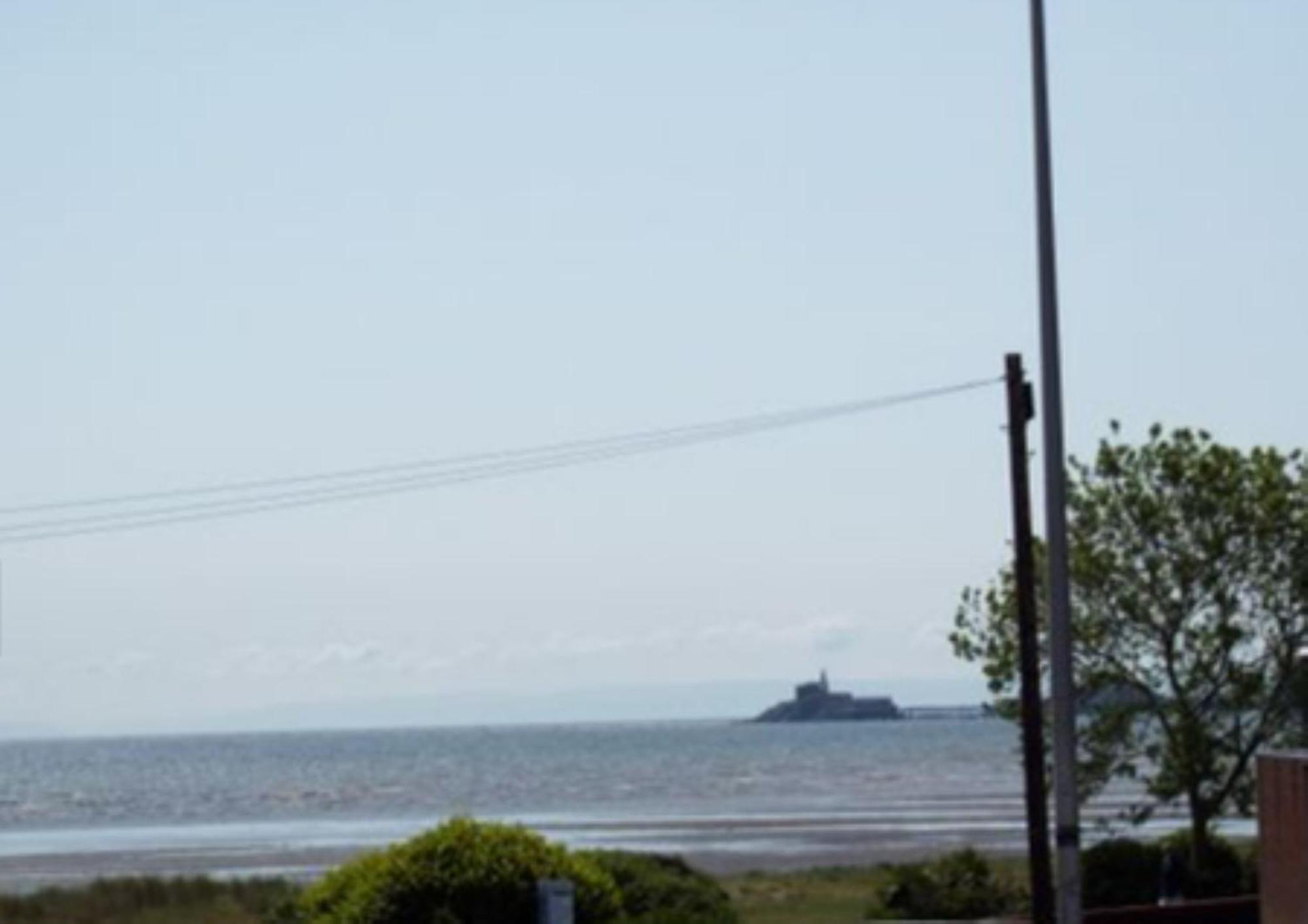 Casa One Hundred - A Beautiful 4 Bed House On The Beach Front Swansea Habitación foto